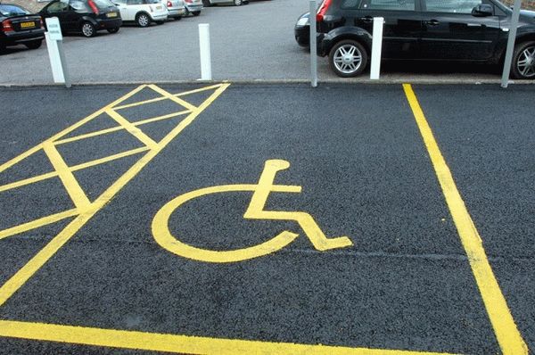Платные и бесплатные парковки для инвалидов в Москве