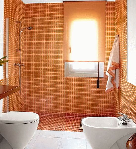 Замена ванн на душевые кабины в маленьких ванных комнатах