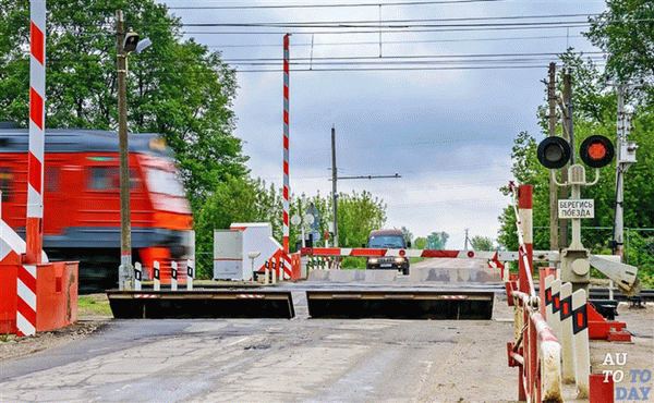 Регулируемые пересечения уровней